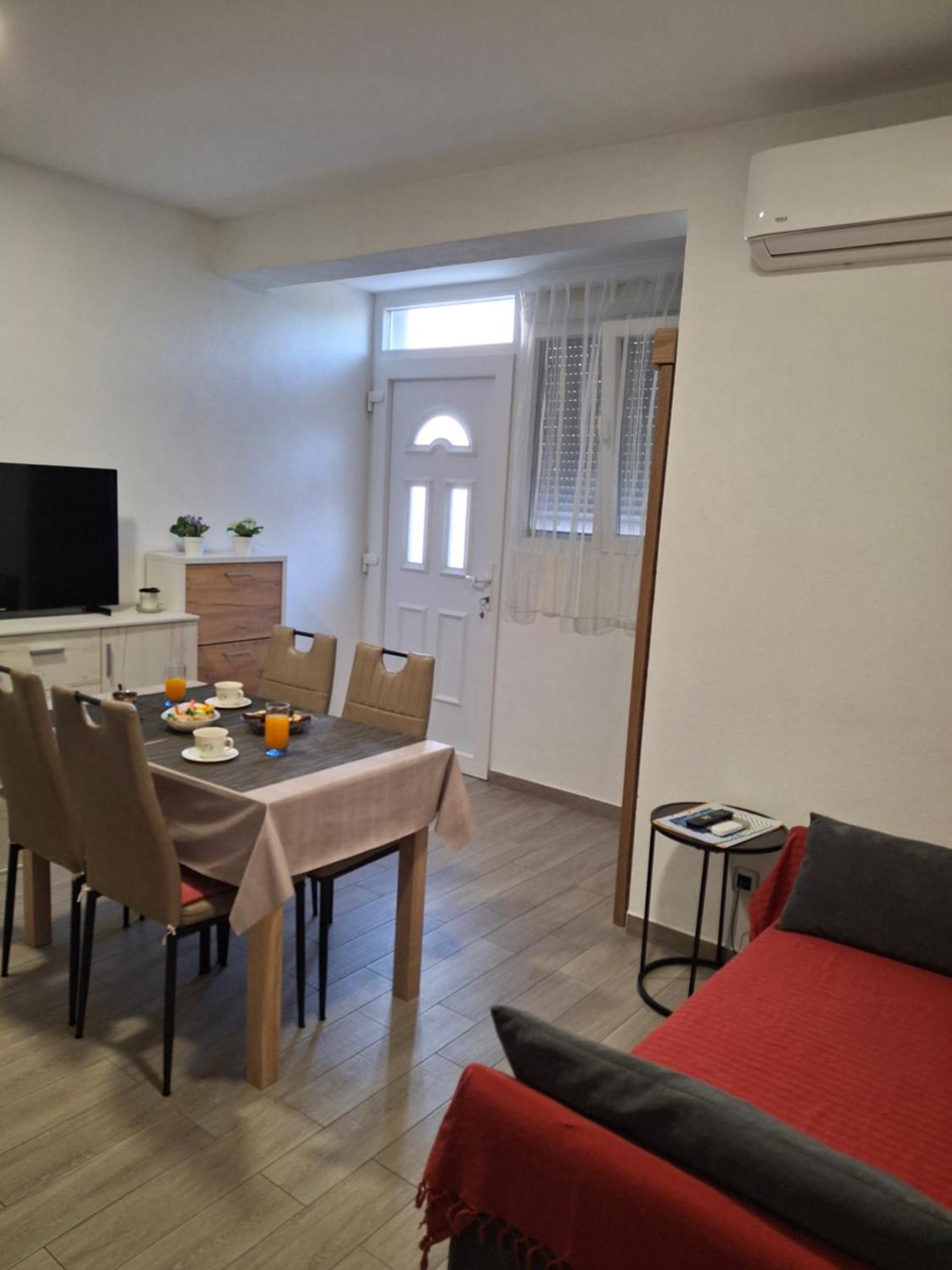 Neva Appartement Split Buitenkant foto